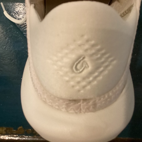 OLUKAI KAHOLO WOMANS TAN/TAPA - Picture 10 of 16